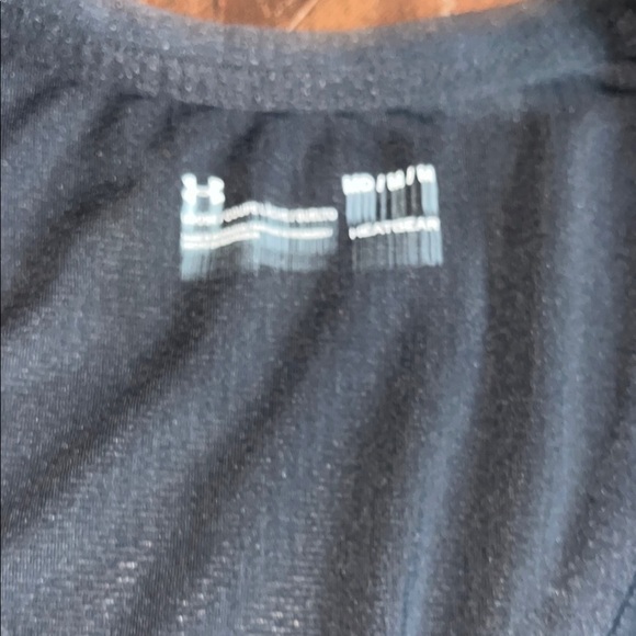 Under Armour Women's Black V-Neck Top - Picture 4 of 4